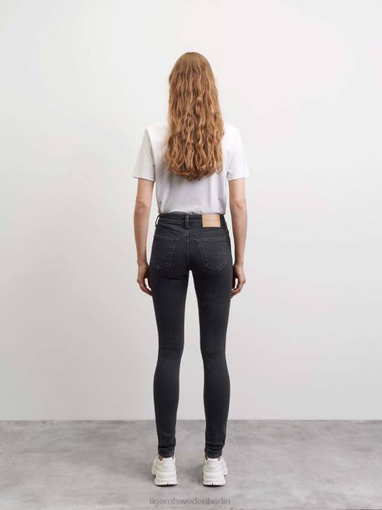 Kleidung Tiger of Sweden leichte Jeans 050-schwarz Frauen 68FR367
