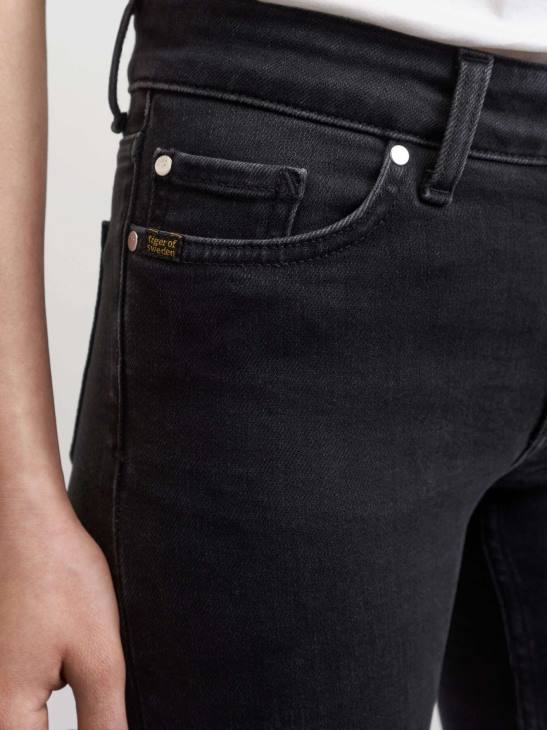 Kleidung Tiger of Sweden leichte Jeans 050-schwarz Frauen 68FR367